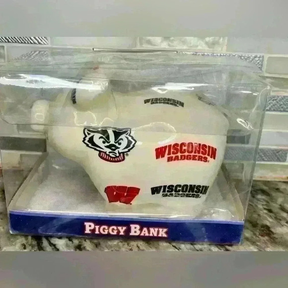 Wisconsin Badgers Piggy Bank - Picture 1 of 6